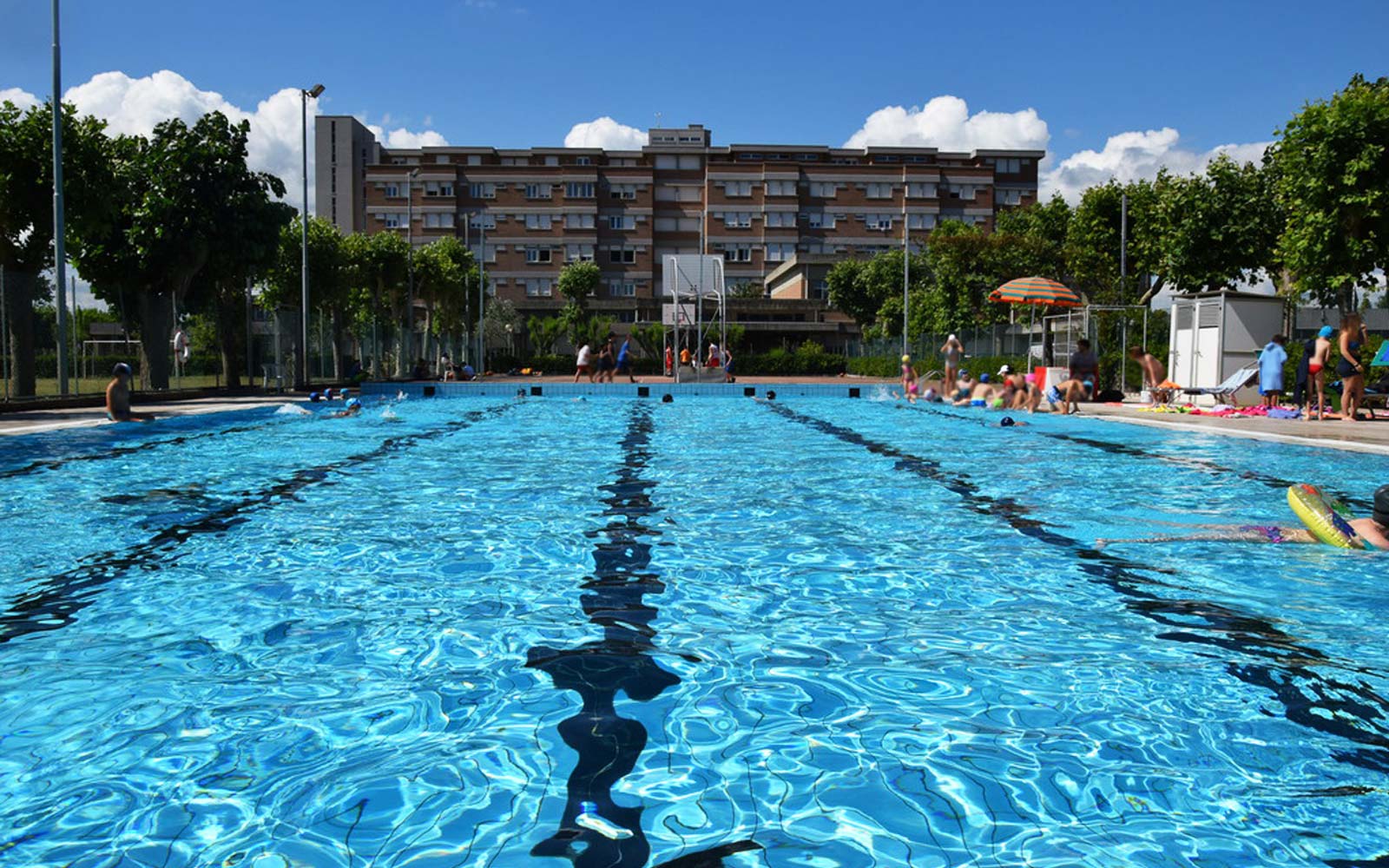 La piscina al Villaggio San Pellegrino